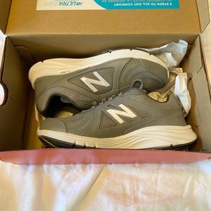 Women’s New Balance Shoes. US Size 9. Brand new in box